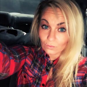 Meet your Posher, Carla